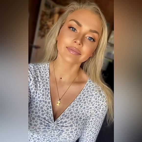 Meet Your Posher, Amanda! - Picture 8 of 11